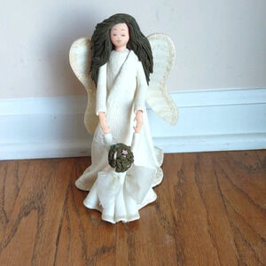Kneeded Angels Cherished Moments Mother and Daughter Figurine